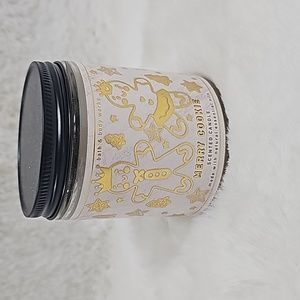 Bath & Body Works Merry Cookie Scrented 7oz Candle